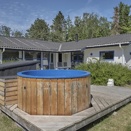Beautiful In With 4 Bedrooms, Sauna And Wifi * Knebel