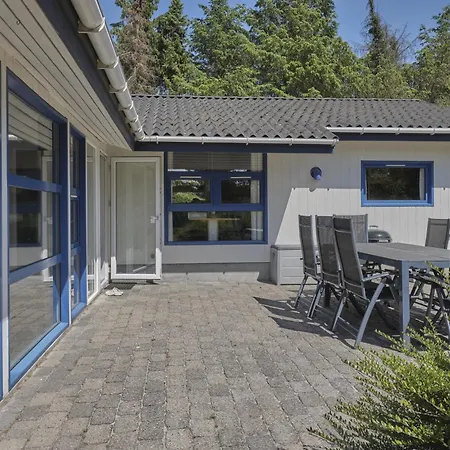 Beautiful In With 4 Bedrooms, Sauna And Wifi Holiday home *